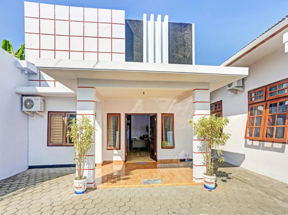 Oyo 90344 Wijayanti Otel Banyuwangi  Dış mekan fotoğraf